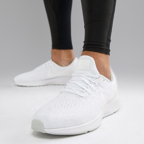 white nike zoom pegasus 35